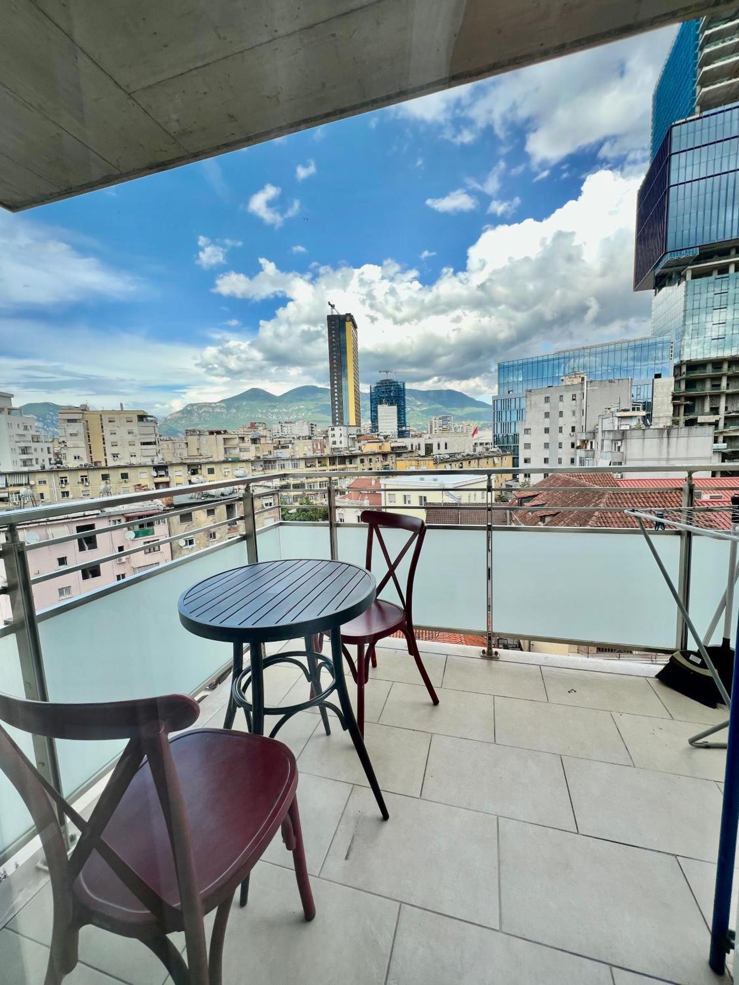 Spiranca Downtown Comfort Lägenhet Tirana Exteriör bild